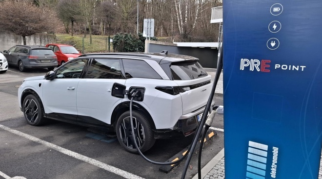 PRE POINT dobíjení aut